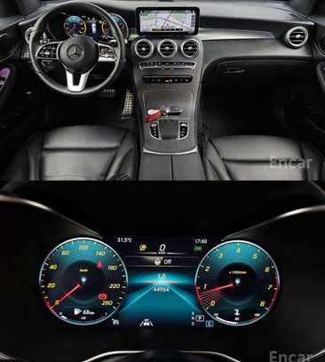 MAGNIFIQUE GLC300 4MATIC image 4