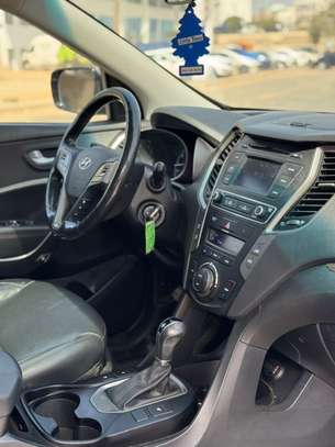 Hyundai santa fe image 9