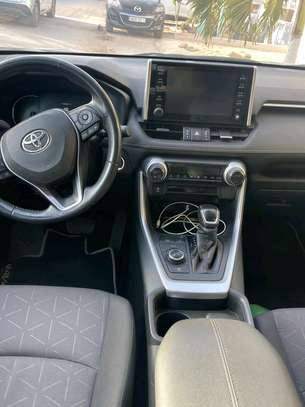 TOYOTA RAV4 2021 image 2