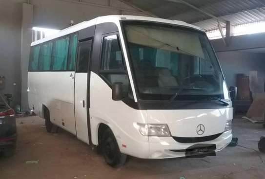 Bus Mercedes image 3