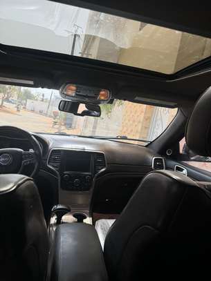 Location jeep grand cherokee summit image 5