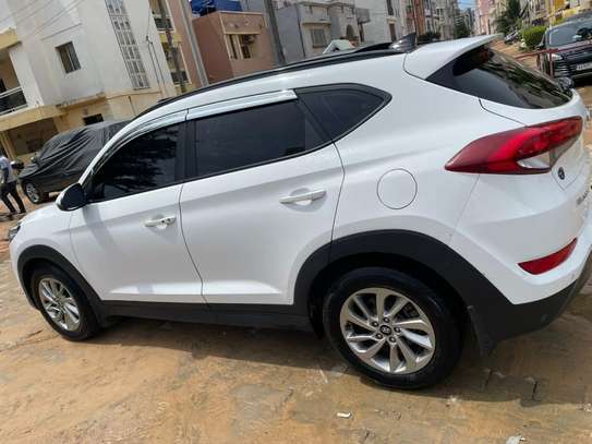 HYUNDAI TUCSON 2016 image 6