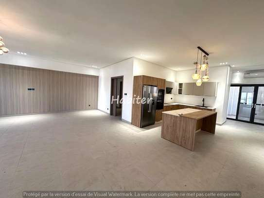 Appartement à louer au Point E image 1