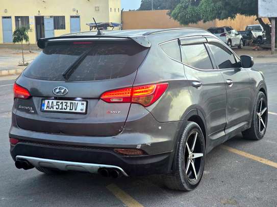 Hyundai Santa Fe image 3
