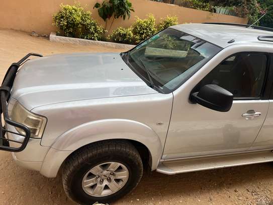 Ford Everest 4X4 à louer image 2