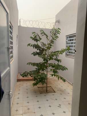 Villa F4 à louer à la Cité Akys de Bambilor image 3