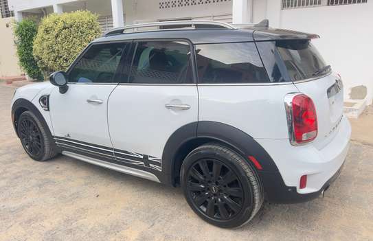 Mini Cooper Countrymane ALL4 2018 image 3