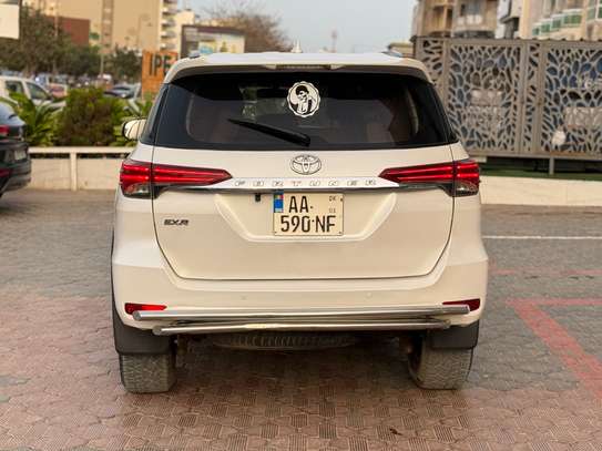 Toyota fortuner 2018 image 3