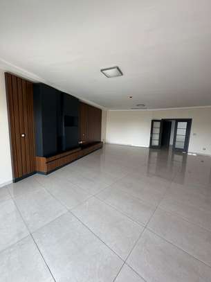 Appartement 4chambres à Louer aux Point E image 4