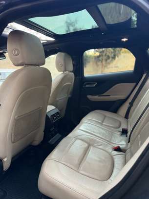 JAGUAR f-Pace image 12