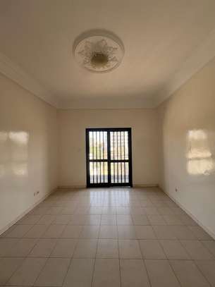 Appartement F4 à louer à Amitié 03 image 5