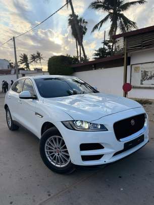 Jaguar F-Pace 2018 image 4