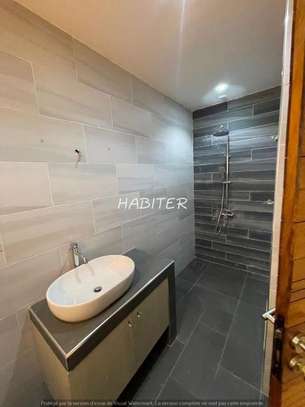 Appartement à louer aux almadies à la zone de recasement image 2