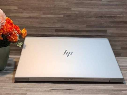 HP ordinateur portable argent compact et performant image 2