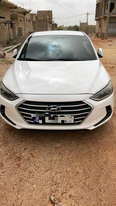Hyundai AVANTE image 1