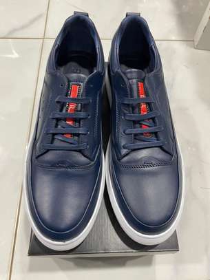Chaussures grandes marques en promo image 4