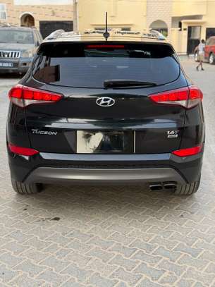 Hyundai Tucson venant image 4