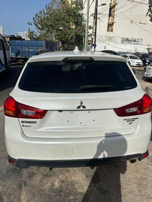 Mitsubishi Outlander GT 2017 image 3