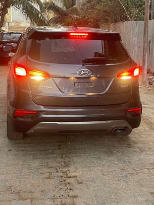 Hyundai Santa Fe 2017 image 13