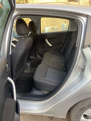 Peugeot 208 2018 image 4