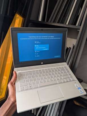 HP Pavilion 14 i5 10th image 3