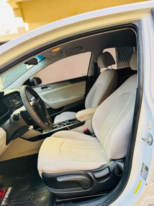 Hyundai Sonata 2017 image 9