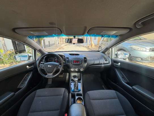 Kia forté image 6