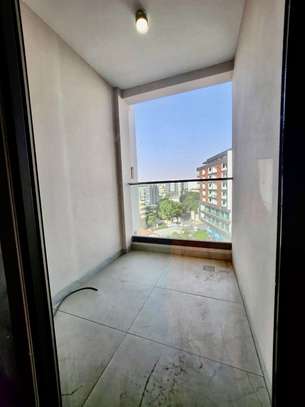 Magnifique Appartement F4 à louer au point E image 12