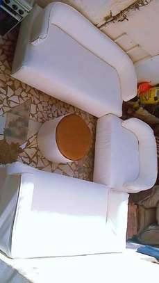 Canape 6 places + 1 pouf à bon état image 2