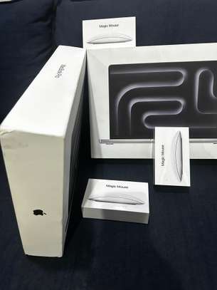 MacBook Pro M4 Max 36G/1To 14-inch image 2