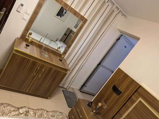 Ensemble chambre complet bois foncé design moderne image 5