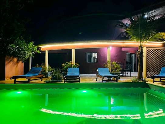 A vendre villa R+1 avec Piscine à Saly image 8