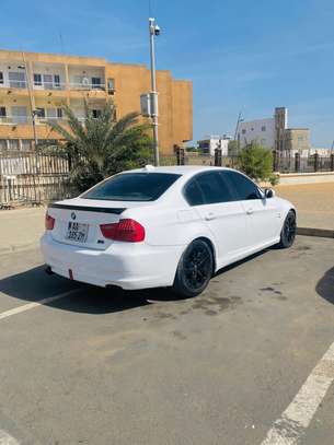 BMW 328i image 3