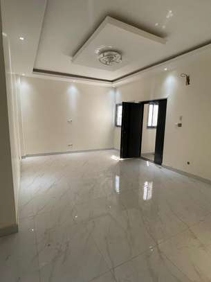 Appartement lumineux et moderne à louer aux Almadies 2 image 3
