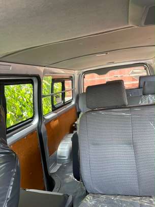 2017 TOYOTA HIACE 15 PLACES image 9