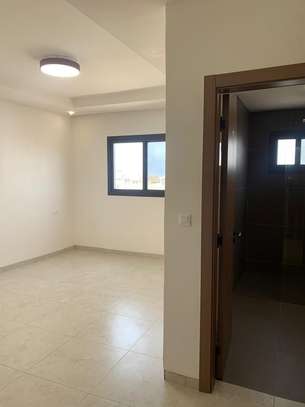 APPARTEMENT F4  A LOUER AUX MAMELLES image 9