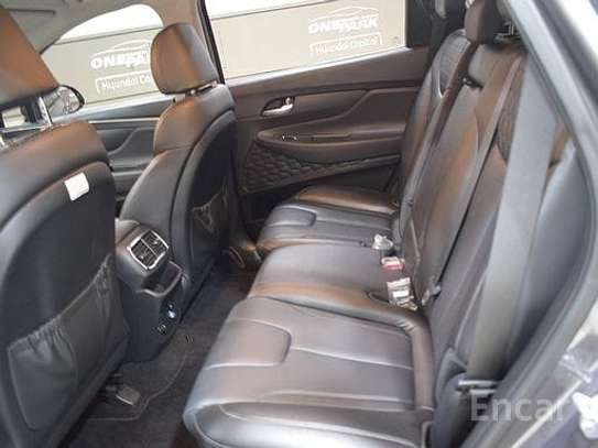 Hyundai Santa Fe diesel 2019 full options image 12