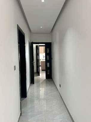 JOLI APPARTEMENT A LOUER FENETRE MERMOZ image 10