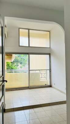 A louer - Villa R+2 Hann Mariste - 8 chambres, image 8