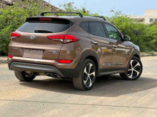 Hyundai Tucson Limited 2016 image 4