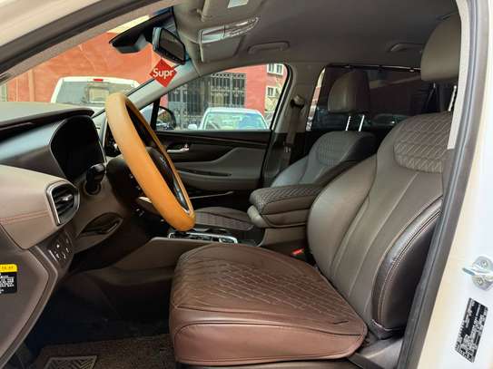 HYUNDAI SANTA FE 2018 image 10