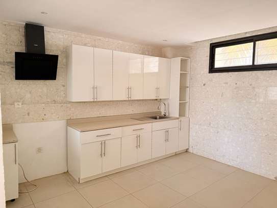 Appartement f4 à louer aux Almadies image 10