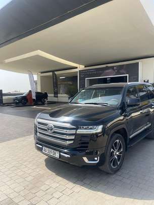 Toyota Land Cruiser image 3