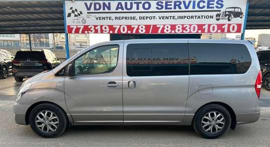 Hyundai Grand Starex 2017-2018 image 2