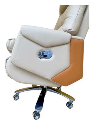Chaise présidentielle 100% cuir image 5