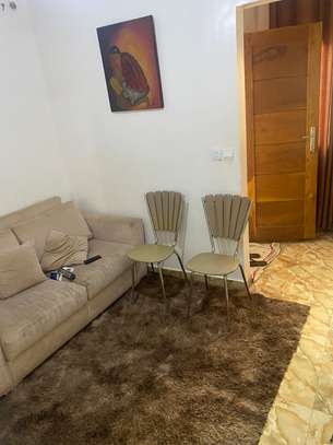 Studio meublé à louer à sacré cœur image 3