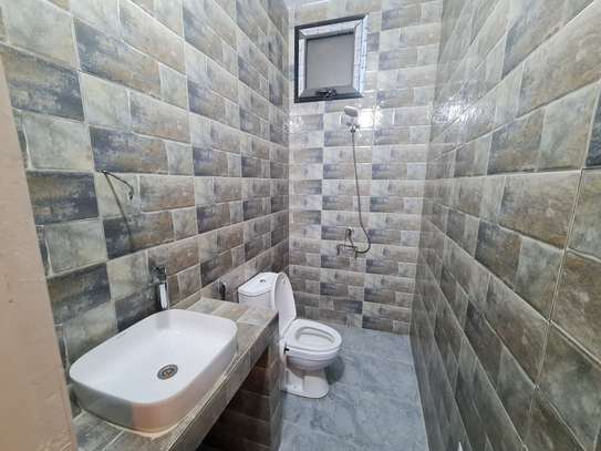 Maison standing 4 chambres 5 salles de bain et wifi ngaparou image 15