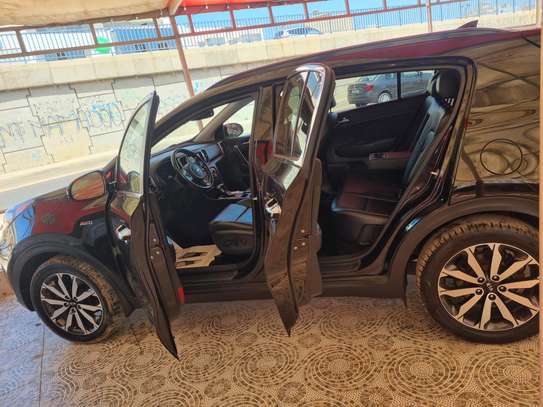 Super clean sportage 2018 image 6