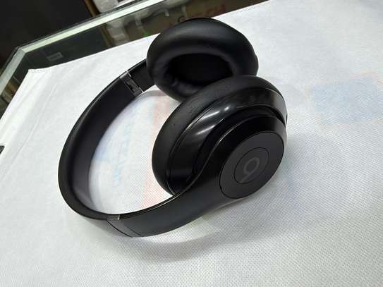 Beats studio pro image 2