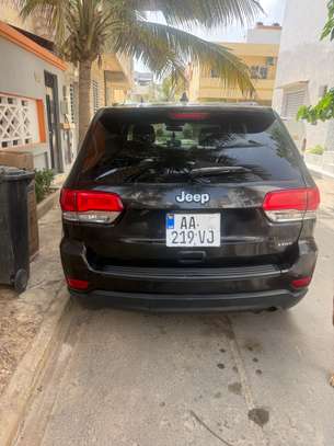 Jeep Grand cherockee disponible en Location image 3